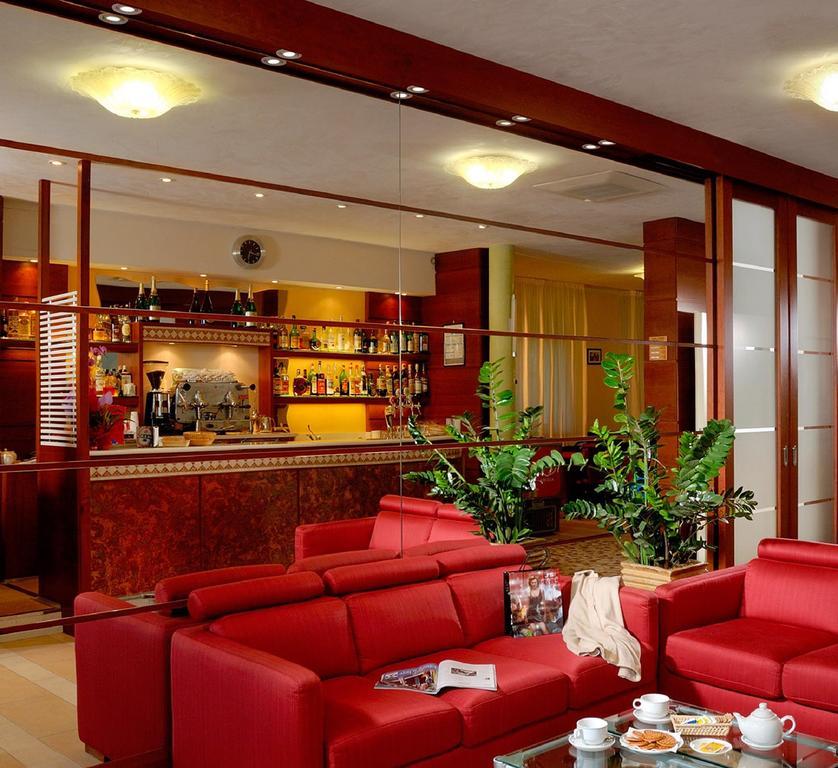 Hotel Odeon Cervia Eksteriør billede