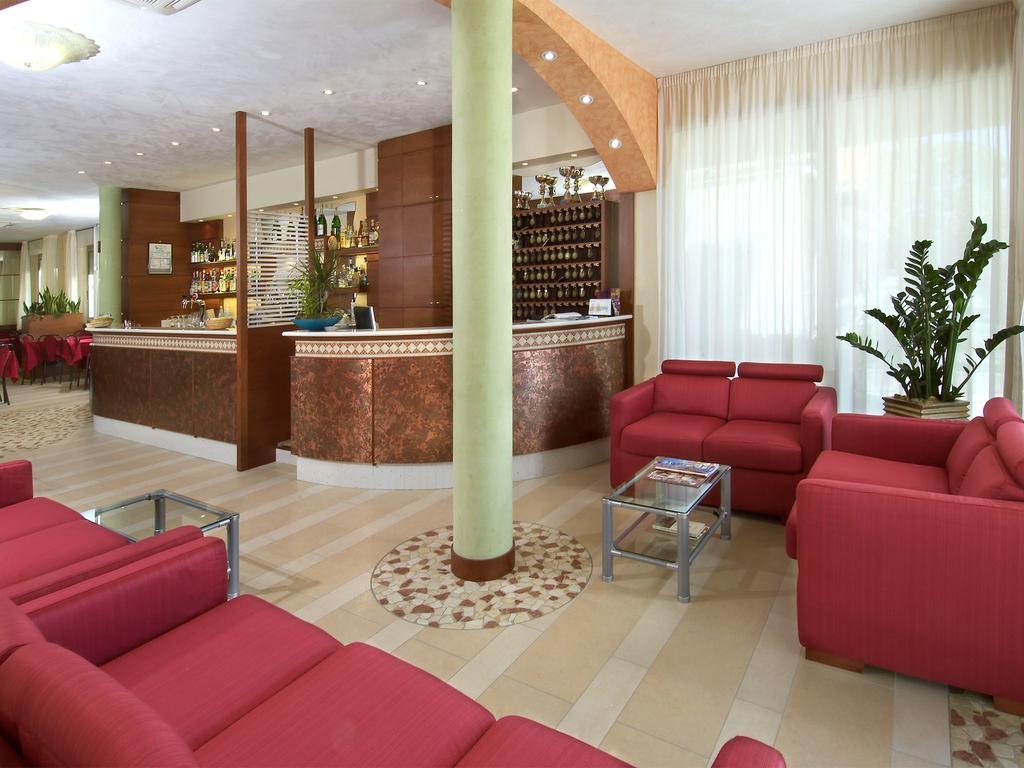 Hotel Odeon Cervia Eksteriør billede