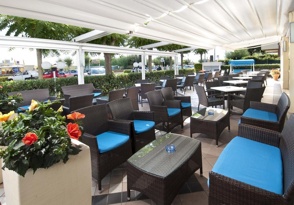 Hotel Odeon Cervia Eksteriør billede